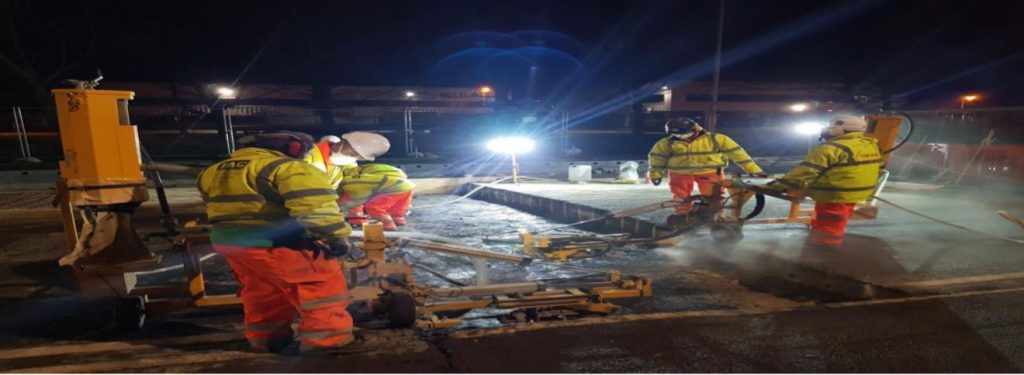 Crew installing reinforcement for a bay replacement on the A120 Wix bypass at night