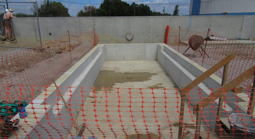 New concrete chemical bund wall at the Oikos facility, Canvey Island